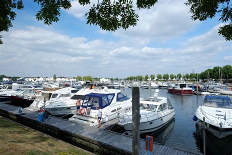 Watersportwinkel Roermond .